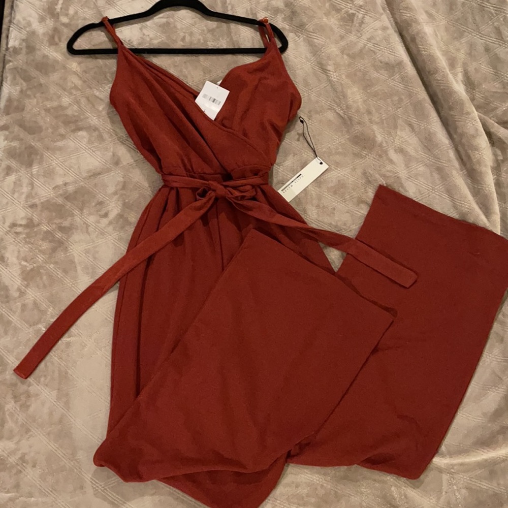 Wide leg jumpsuit